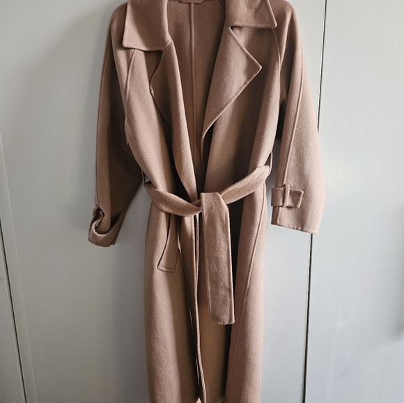 Reiss Size 6 Petite Rose Belted Coat - Picture 2 of 6